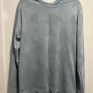 Lululemon Athletica Light Gray Long Sleeve Tee